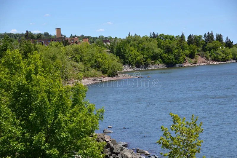 Waterfront Restaurants on Lake Superior Duluth Offer Superb Dining Views